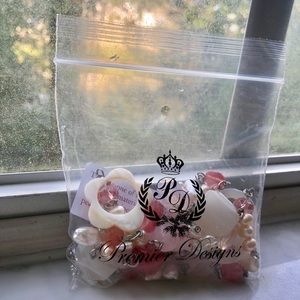 Premier Designs Rose Quartz Unique Necklace